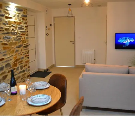 Апартаменты La Gacilly-centre Ville-spa-parking *