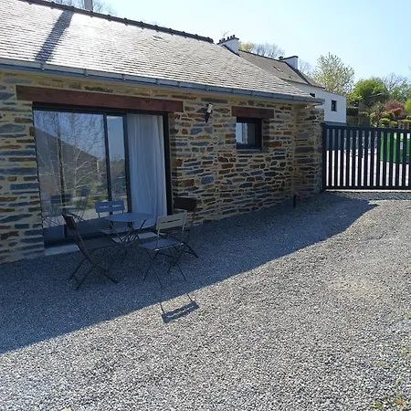 La Gacilly-centre Ville-spa-parking *
